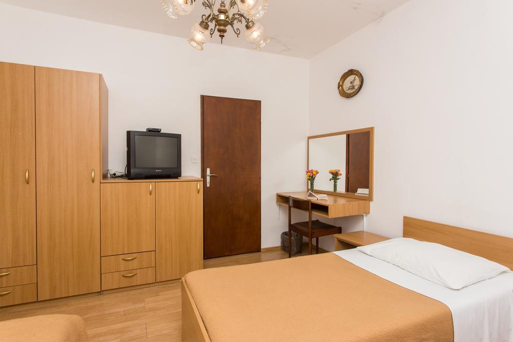 Guest House Lina ดูบรอฟนิก ภายนอก รูปภาพ