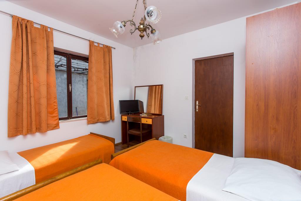 Guest House Lina ดูบรอฟนิก ภายนอก รูปภาพ