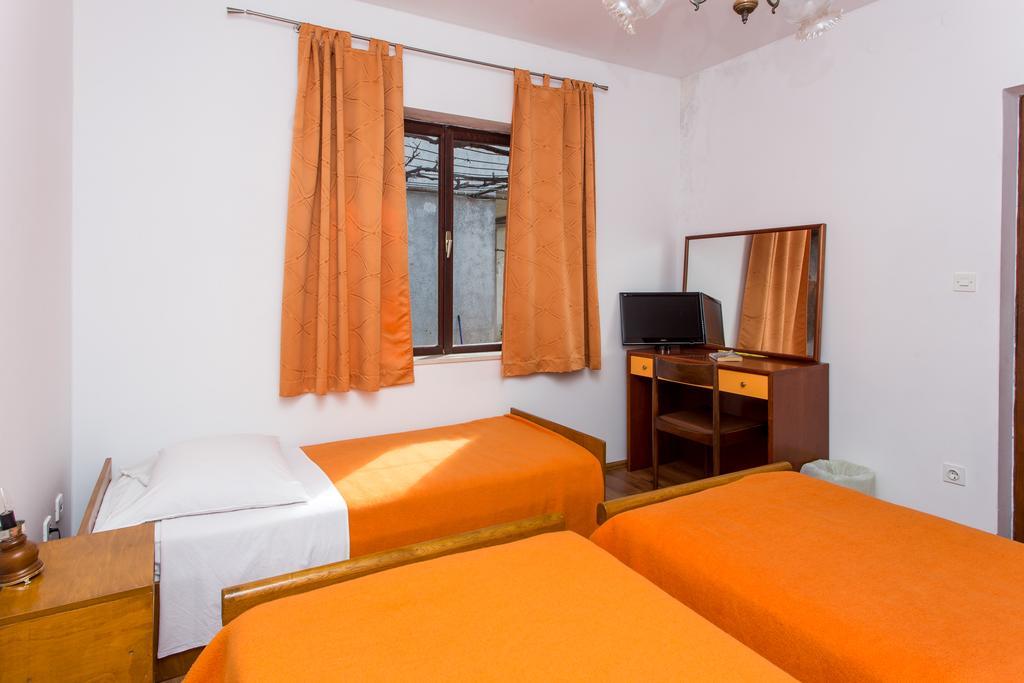 Guest House Lina ดูบรอฟนิก ภายนอก รูปภาพ