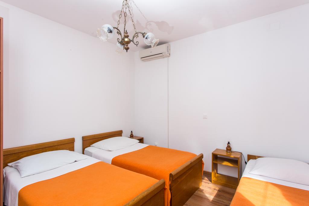Guest House Lina ดูบรอฟนิก ภายนอก รูปภาพ
